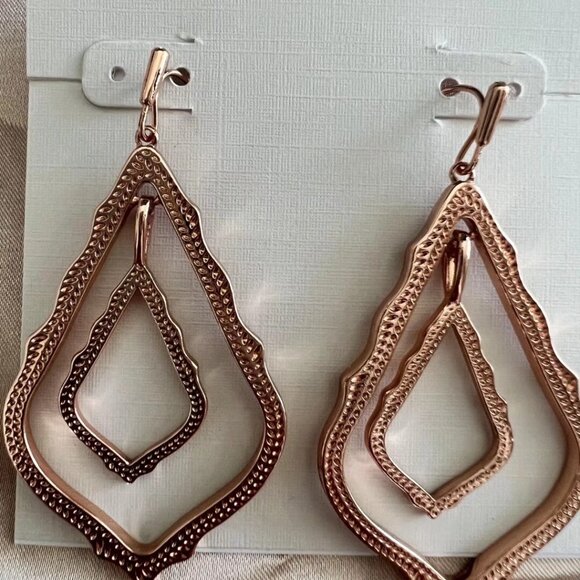 Kendra Scott Stud Earrings - Picture 3 of 7